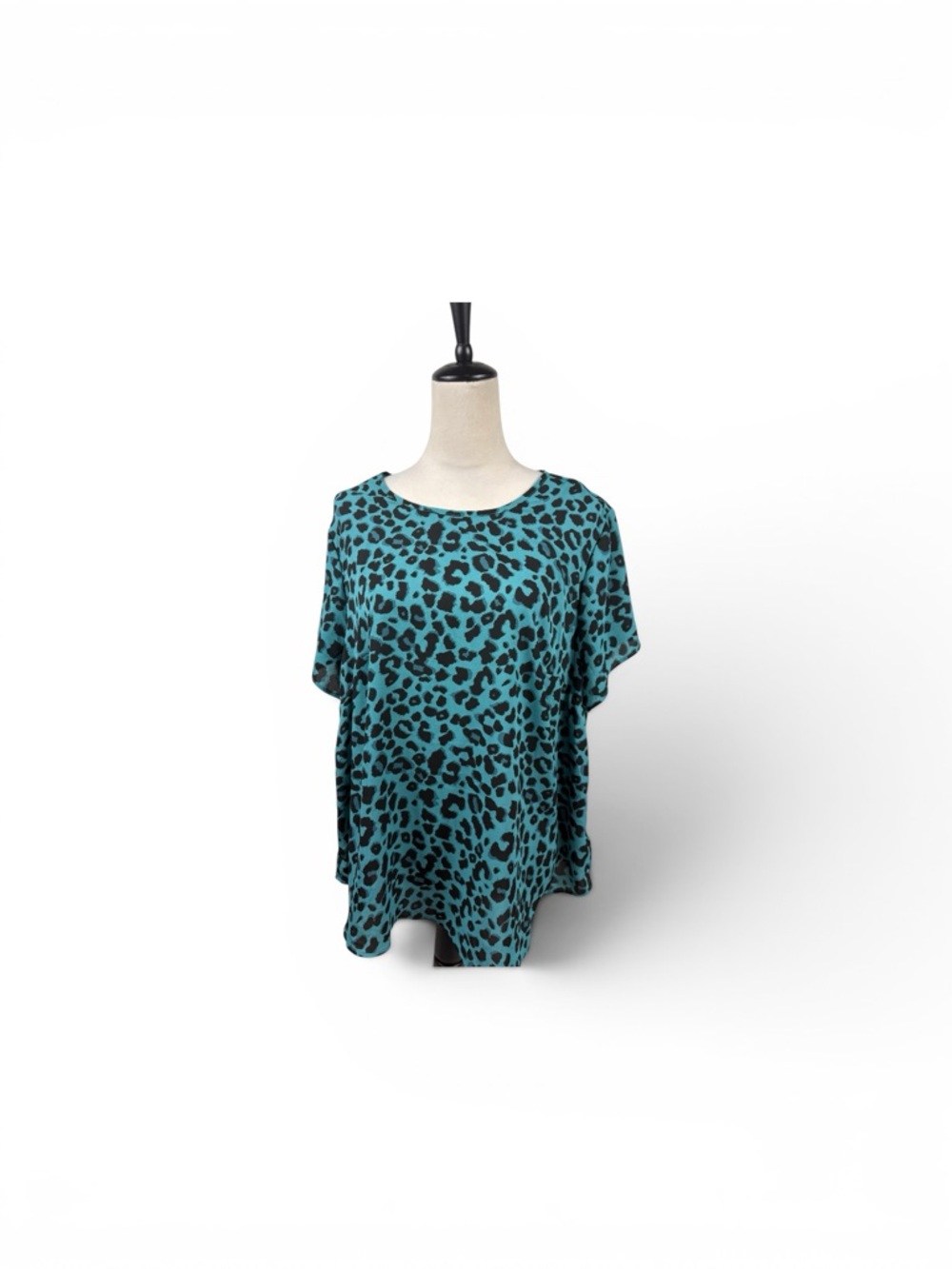 torrid Teal Leopard Print Short Sleeve Top size 0-large/12